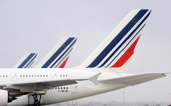 Conflit salarial: un quart des vols annulé vendredi à Air France