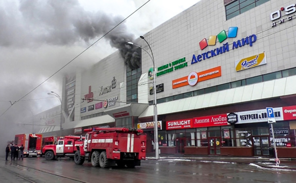 En Russie, au moins 64 morts dans l'incendie d'un centre commercial