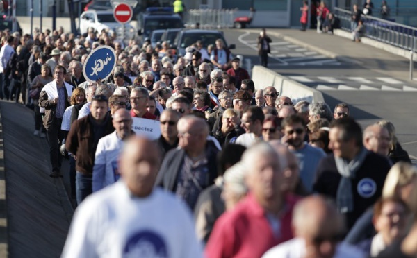 Air France: le bras de fer salarial se durcit, nouvelles grèves les 3 et 7 avril