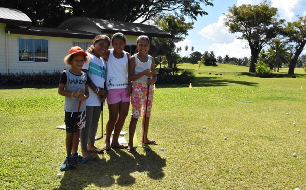 "J'ai cours de golf à l'école"