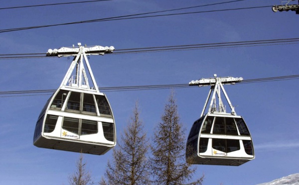 Un enfant chute d'une télécabine ouverte à Risoul