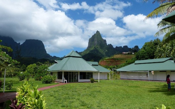 Une station d’écologie expérimentale pour étudier les récifs coralliens à Moorea