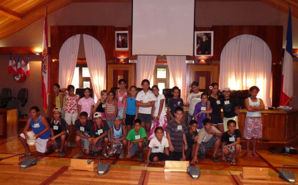 Une trentaine de jeunes orateurs des écoles du 1er degré visitent le CESC