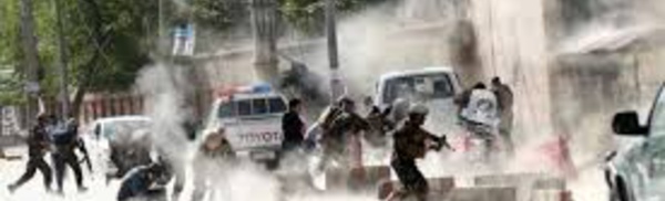 Double attentat suicide à Kaboul: au moins quatre morts, la presse visée