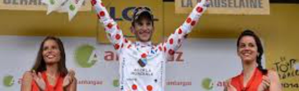 Tour de France : Paris ne veut plus d'hôtesses "potiches" sur les Champs-Elysées