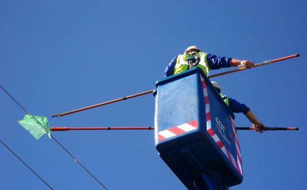 EDT lance une campagne de sensiblisation sur les dangers des cerfs volants à proximité des lignes électriques