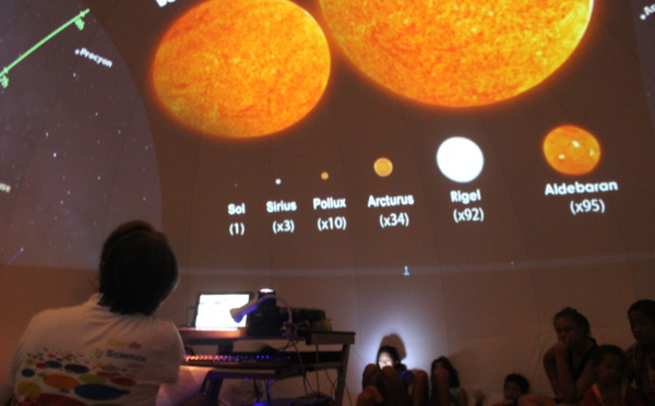 Des centaines de Polynésiens voyagent au cœur de la galaxie