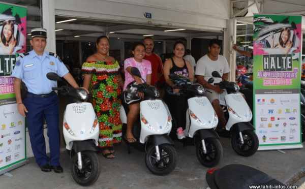 Timeri, Jean-Jacques et Angie repartent avec un scooter 