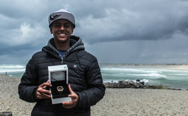 Surf Pro - Junior Pro La Torche : Kauli Vaast remporte le trophée " Nixon Best Wave "