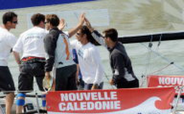 Le néo-calédonien Bertrand Pacé remporte le Tour de France à la voile 2010