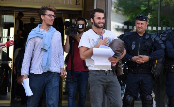 Aide aux migrants: procès de Gap renvoyé et contrôle judiciaire des trois prévenus levé