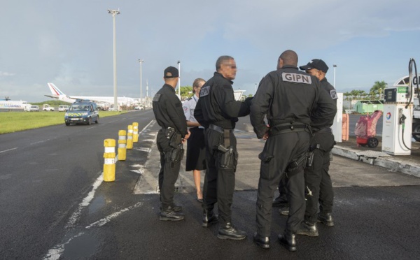 Guadeloupe: 4 mineurs mis en examen pour le viol d'une adolescente de 12 ans