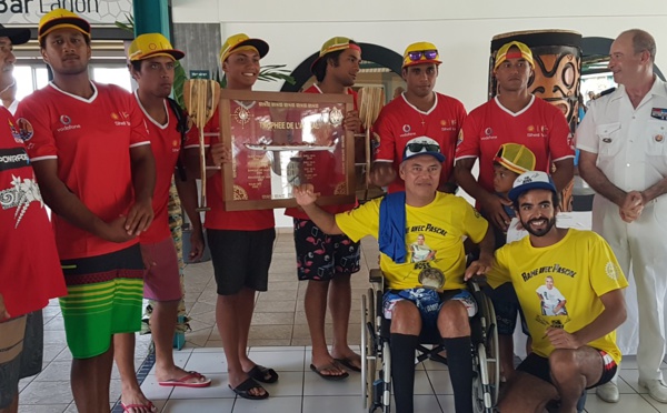 Va'a V6 - Trophée de l'Amiral : Shell Va'a devant team Opt