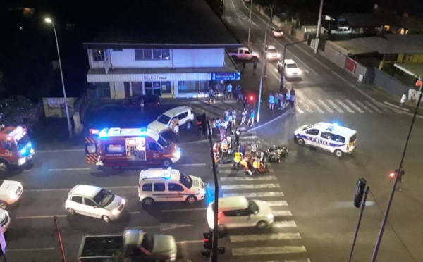 Deux motos entrent en collision, les deux conducteurs blessés