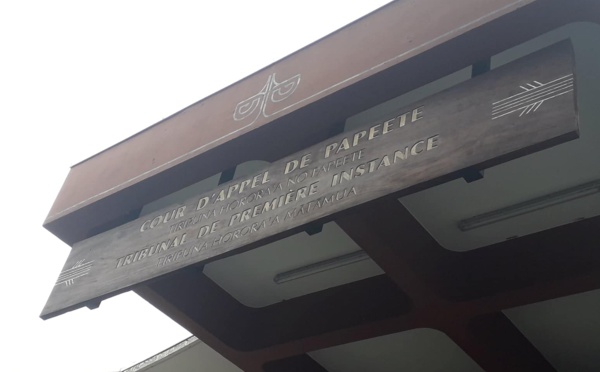Accusé de viol par une mineure, il est placé sous contrôle judiciaire.