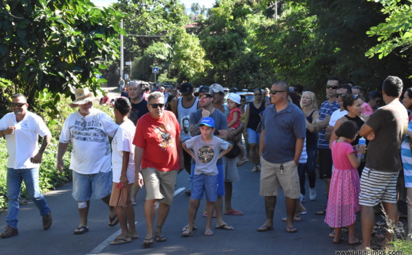 Rassemblement contre un vaste projet immobilier au vallon de Terua