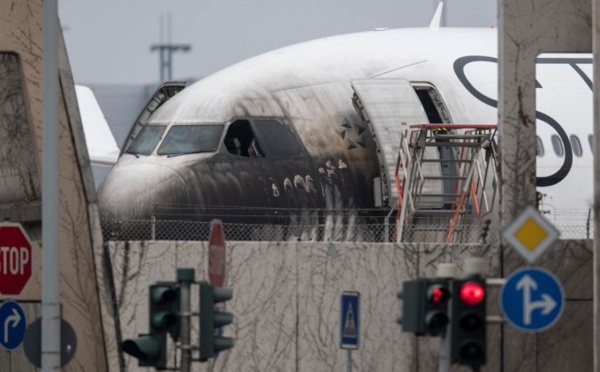 Allemagne: 10 blessés légers dans un incendie à l'aéroport de Francfort