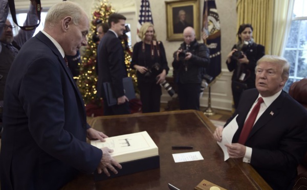 La manie de Trump de déchirer ses documents, un cauchemar pour les archivistes