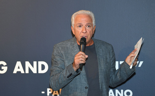 Accusé de harcèlement, le co-fondateur de Guess démissionne