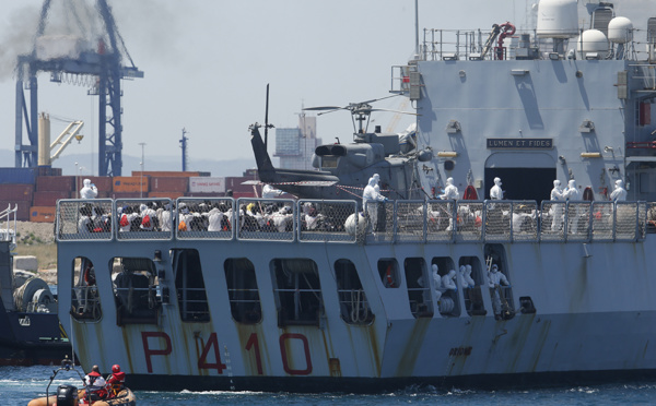 Aquarius: la moitié des migrants veulent l'asile en France