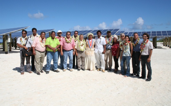 Inauguration à Ahe de la centrale hybride photovoltaïque la plus puissante au monde