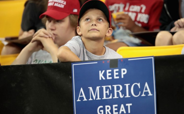 Trump fait machine arrière sur la séparation des familles à la frontière