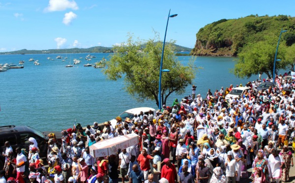 Les sénateurs instaurent une limitation au droit du sol à Mayotte