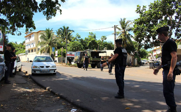 Deux gendarmes sérieusement blessés lors d'une arrestation à Mayotte