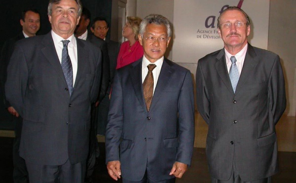 Rapports normalisés entre le Pays et l’Agence française de développement