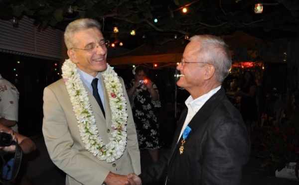 Henri Cornette de Saint Cyr dit "Doudou" élevé au grade d'officier de l'Ordre national du mérite