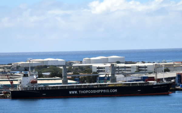 Cargo à la dérive : Le Thorco Lineage enfin à quai à Papeete