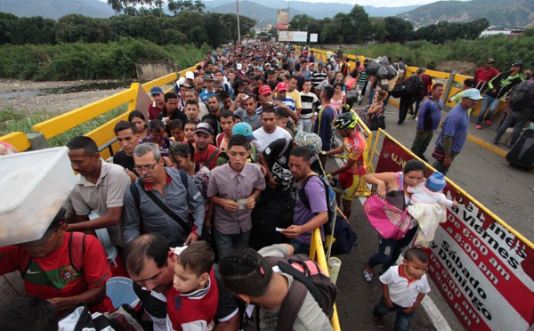 Au moins 16.000 déplacés par les combats à la frontière Colombie-Venezuela