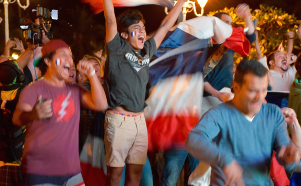 Place Vaiete: plus de 2000 spectateurs réunis pour la France