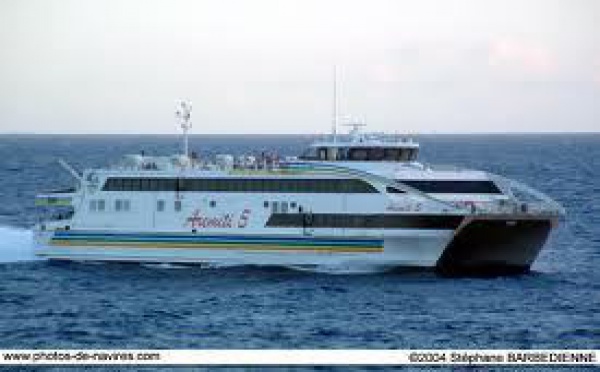 Desserte Tahiti Moorea du 27 septembre au 4 octobre 2010.