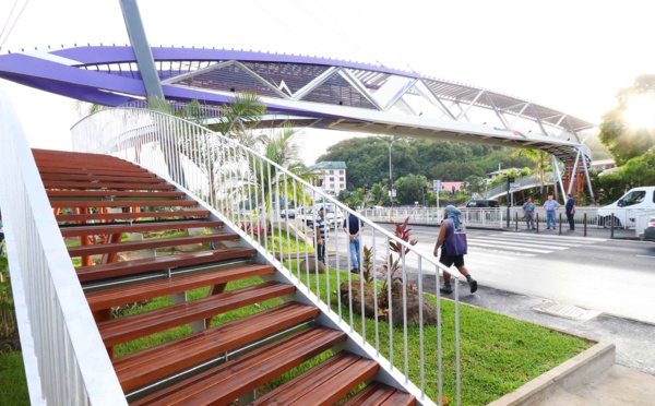 Punaauia : la passerelle de Taina inaugurée