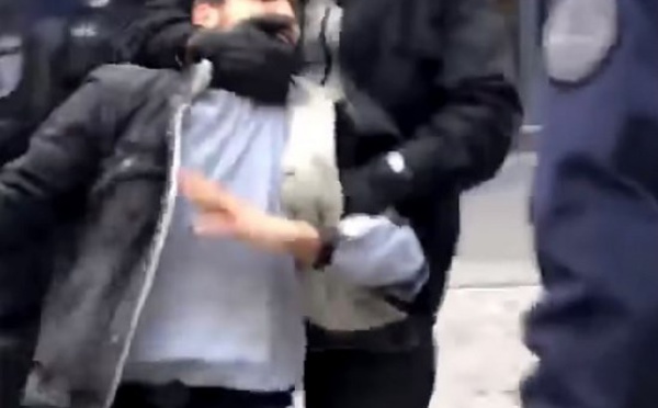 Collaborateur violent de Macron: l'Elysée peine à stopper la bronca