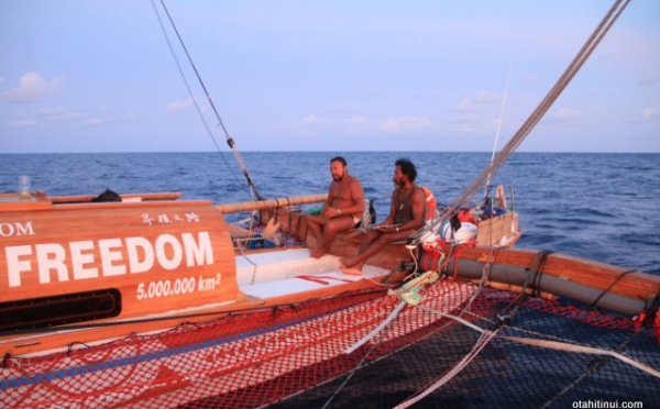 247 MILES DE PALAU ET UNE NOUVELLE JOURNE A BORD DE O TAHITI NUI FREEDOM