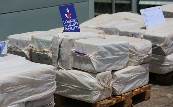 Saisie exceptionnelle d'1,5 tonne de cocaïne sur un voilier au large de la Martinique