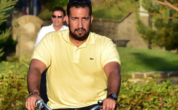 Affaire Benalla: l'ex-collaborateur parle, Macron concentre les critiques