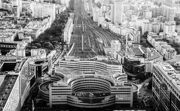 Trafic très perturbé à la gare Montparnasse après un incendie sur un poste électrique