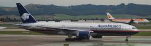 Mexique: une centaine de passagers survivent à un crash au décollage