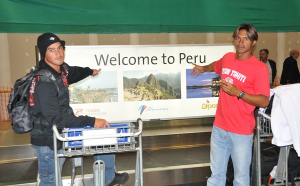SURF: Championnat du Monde Open / Séniors 2010 la séléction tahitienne est arrivée au Perou