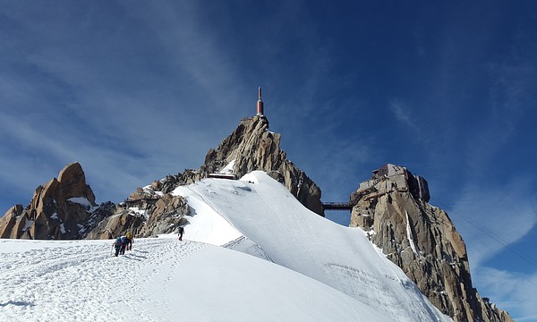 Trois alpinistes français meurent dans le massif du Mont-Blanc