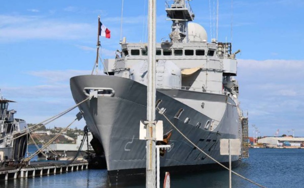 Passation de commandement à bord du Prairial