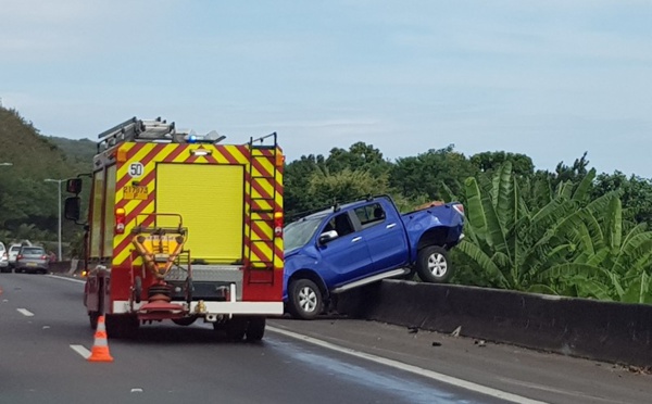 Deux voitures accidentées et un blessé à Punaauia