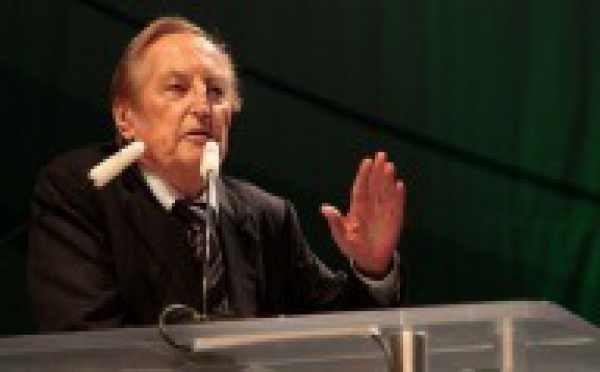 FIFA-Corruption: pour Mayer-Vorfelder, la Fifa doit repousser sa décision