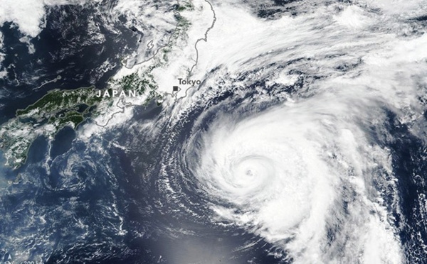 Un puissant typhon se dirige vers l'est du Japon