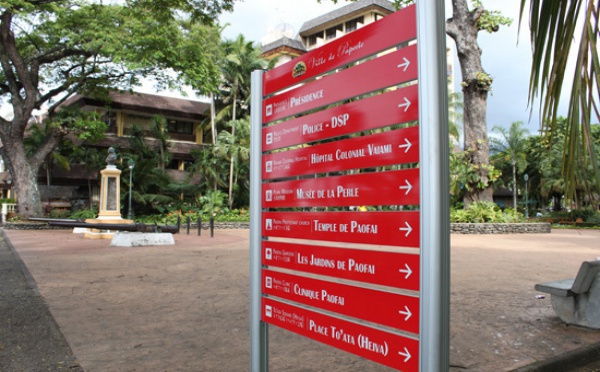 Signalétique touristique : de nouveaux panneaux à Papeete.