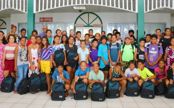 50 enfants de Paea comblés