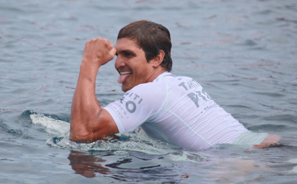 Surf Pro - Tahiti Pro Teahupo'o : Tikanui Smith sort le tenant du titre Julian Wilson